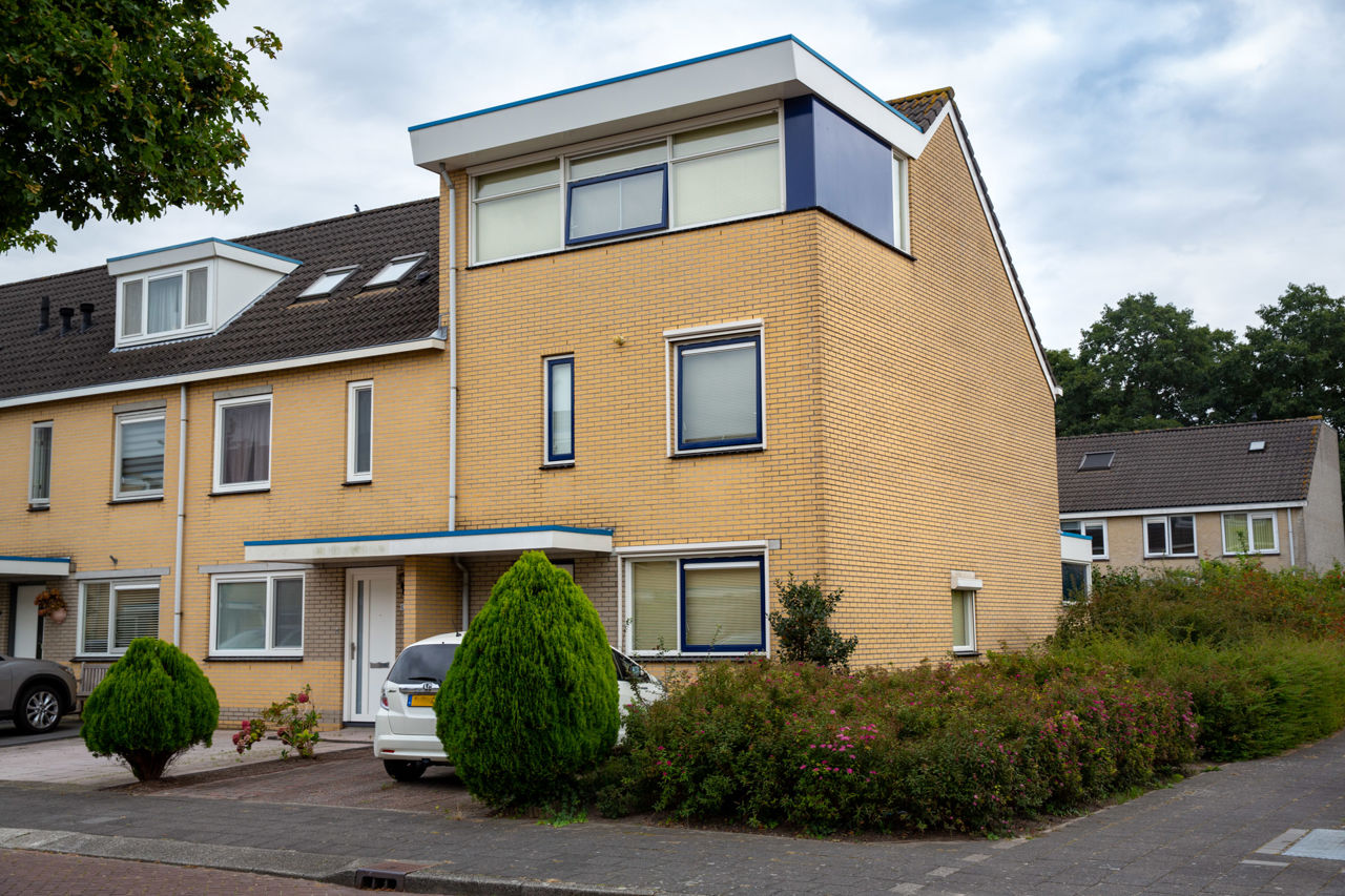 Hoekwoning uit 1990.